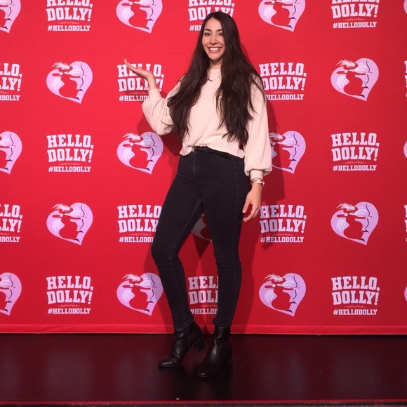 Meet your Posher, Valerie - Picture 7 of 7